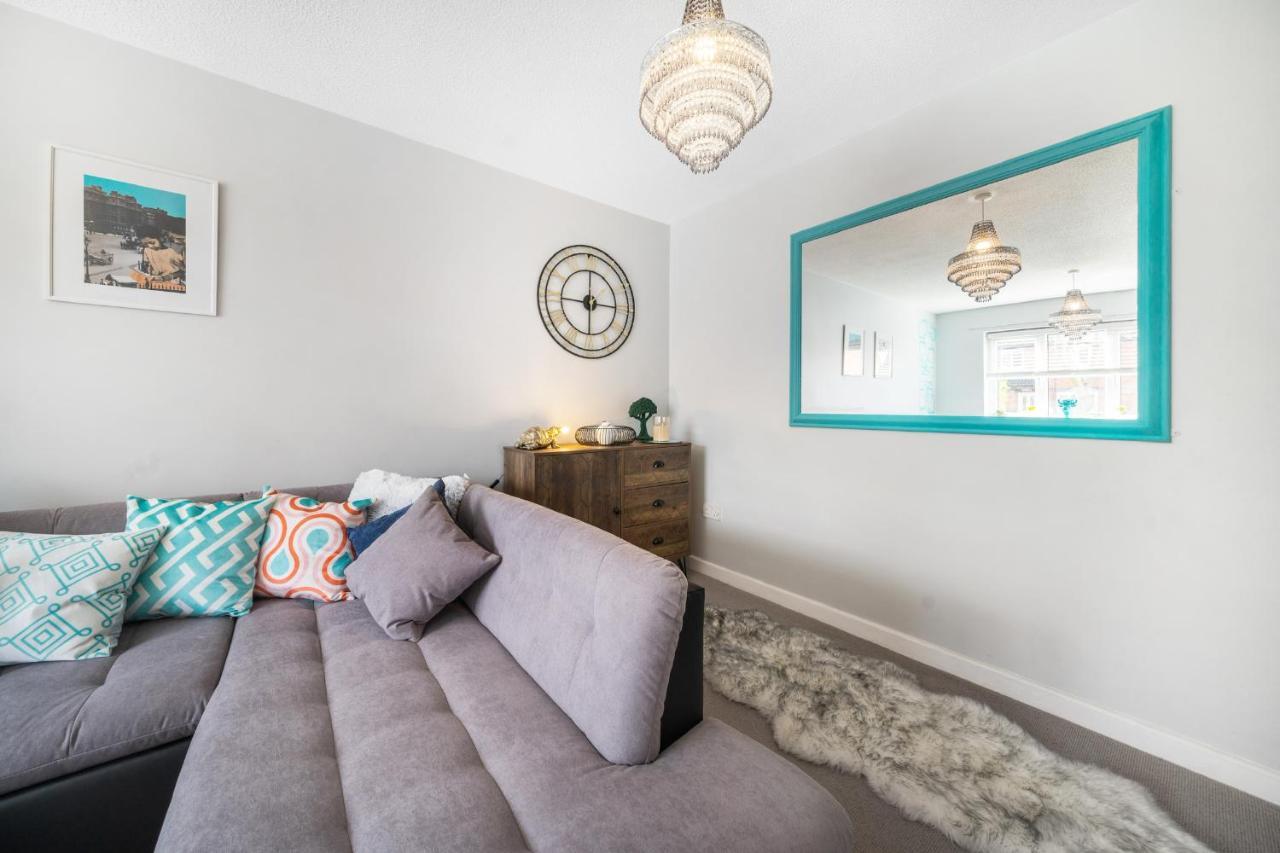 Сasa de vacaciones Stylish 3 Bed House, Large Garden, Parking, Wifi - Esho